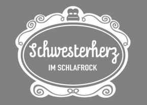 Schwesterherz im Schlafrock in Merxleben in Bad Langensalza, Unstrut-Hainich